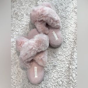 🎀 HALLUCI Women's Cross Band Soft Faux Fur Plush Indoor Outdoor Slippers M 8-9
